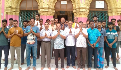 মাইলস্টোনে নিহতদের আত্মার শান্তি কামনা ও আহতের দ্রুত আরোগ্য কামনা সাতক্ষীরা জেলা মন্দির সমিতির