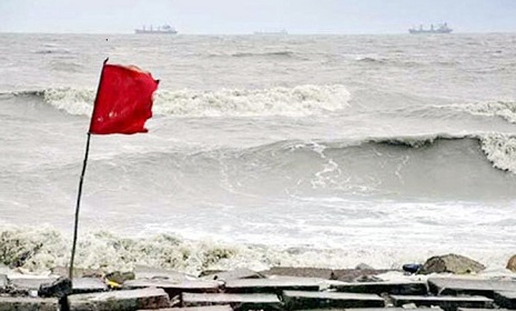 সমুদ্রবন্দরে ৩ নম্বর সতর্কতা সংকেত