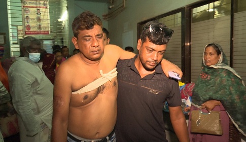 কুষ্টিয়ায় আ.লীগ নেতাকে ধরতে গিয়ে ডিবি পুলিশ সদস্য আহত, বাবা-ছেলে আটক