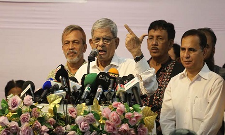 ‘কোথাও নিয়ন্ত্রণ নেই, আগে ১ লাখ টাকা ঘুস নিলে এখন নিচ্ছে ৫ লাখ’