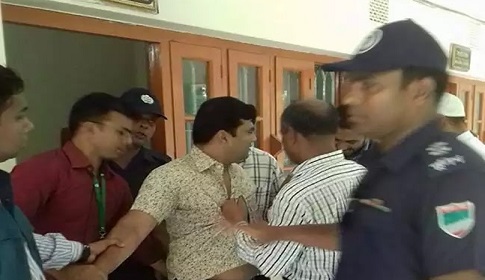 সাতক্ষীরা জেলা পরিষদের সাঁটলিপিকার একেএম শহীদুজ্জামানের ৭ বছর কারাদণ্ড