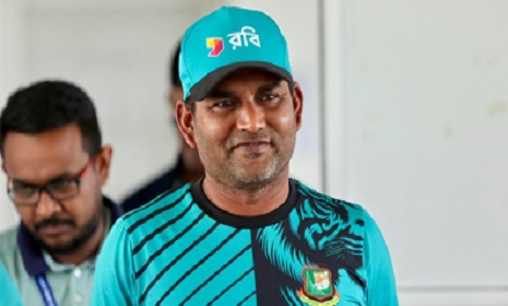 সালাউদ্দিনের বেতন বাড়িয়ে চুক্তি নবায়ন, থাকছেন ২০২৭ পর্যন্ত