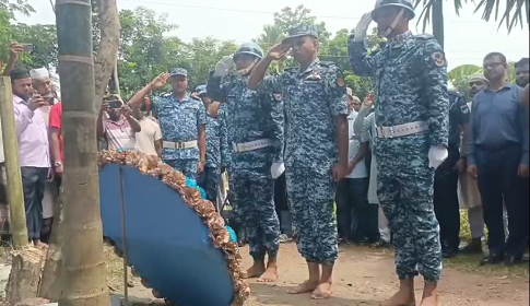 যুদ্ধ বিমান দুর্ঘটনায় নিহত ফাতেমার কবরে বিমান বাহিনীর শ্রদ্ধাঞ্জলি