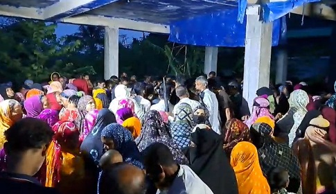 কুষ্টিয়ায় বিদ্যুৎস্পৃষ্ট হয়ে মা-ছেলের মৃত্যু