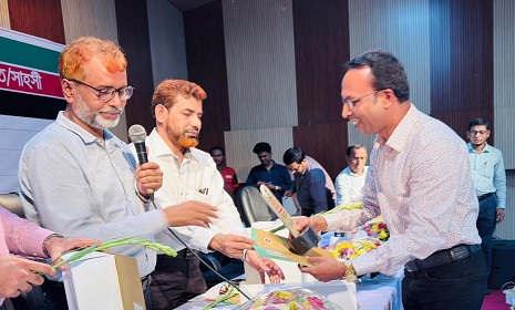 ‘সাহসী সাংবাদিক সম্মাননা’ পেলেন মহম্মদপুরের এস আর এ হান্নান