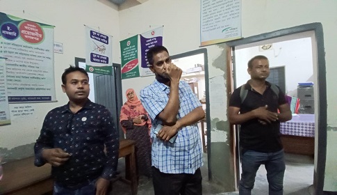 বাগেরহাট ভূমি অফিসে চাঁদাবাজি, তিন ভুয়া সাংবাদিক আটক