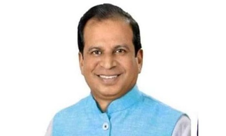 ১৪ কোটির ঋণ, তবুও ৫ কোটির দুর্নীতির মামলায় ফারুক চৌধুরী