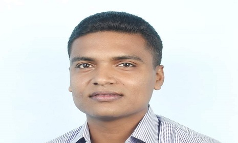স্বামীকে হাসপাতালে নেওয়ার পথে অ্যাম্বুলেন্স খাদে, প্রাণ গেল স্ত্রীর