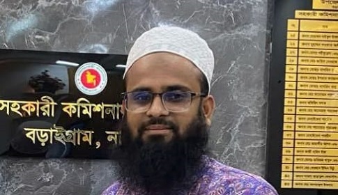 বড়াইগ্রামের এসিল্যান্ড ও পৌর প্রশাসকের বিভিন্ন ভিডিও ভাইরাল 