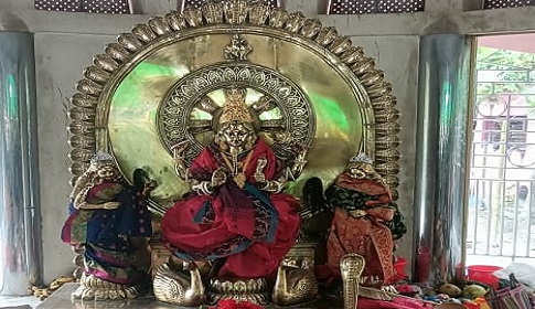 আগৈলঝাড়ায় ঐতিহাসিক বিজয় গুপ্ত’র মনসা মন্দিরে বাৎসরিক পূজা অনুষ্ঠিত