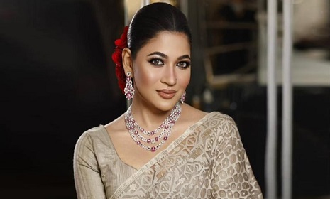 ‘প্রকৃত নেতা মানুষের কণ্ঠরোধ করেন না, কথা শোনে’