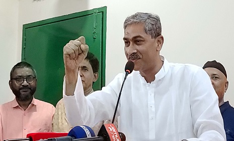 ‘গণতন্ত্রের ভীতকে শক্তিশালী করতে হলে জনগণের সরকার প্রয়োজন’