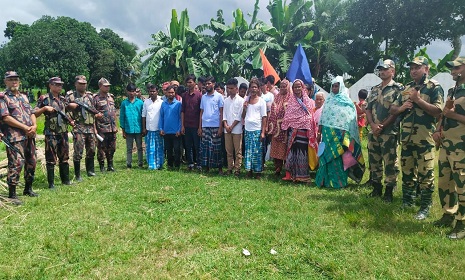 ৩৯ বাংলাদেশিকে ফেরত দিল বিএসএফ
