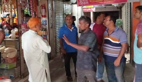 নড়াইলে শপিং মলের ৯ দোকানে চুরি 