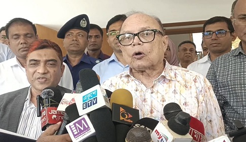 ‘অবৈধভাবে খাদ্যপণ্য মজুদকারীদের বিরুদ্ধে ব্যবস্থা নেওয়া হবে’