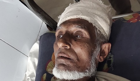 পাংশায় তুচ্ছ ঘটনাকে কেন্দ্র করে প্রতিপক্ষের হামলায় বৃদ্ধ আহত
