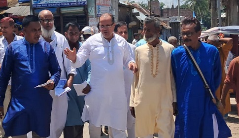 নড়াইল- ২ আসনে এনপিপির চেয়ারম্যান ড. ফরিদুজ্জামান ফরহাদের গণসংযোগ লিফলেট বিতরণ