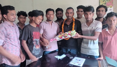 কানাইপুরে স্থানীয় যুব সমাজের ব্যানারে মানবাধিকার কর্মী জহিরকে সংবর্ধনা