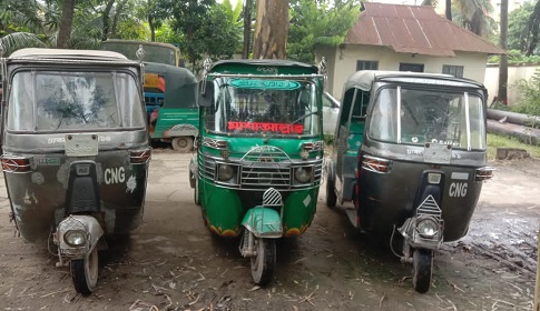 আনোয়ারায় ছিনতাই, কর্ণফুলীতে মামলা, পুলিশের তালিকায় উধাও দুই সিএনজি!