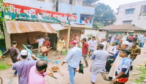 টাঙ্গাইলে জাতীয় পার্টির অফিস ভাঙচুর