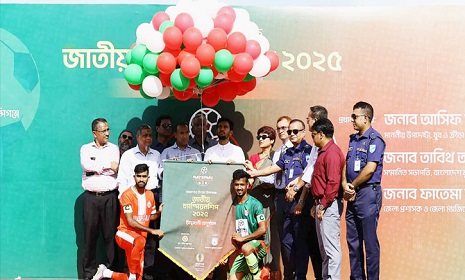 ফুটবলে নতুন করে উন্মাদনা ছড়ানোর প্রত্যয় আসিফের