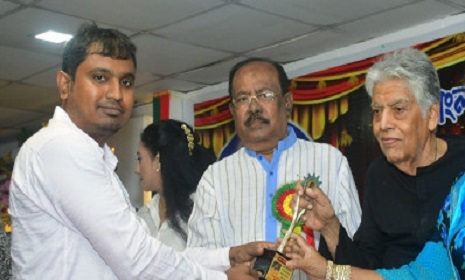 মাদার তেরেসা অ্যাওয়ার্ড পেলেন রাজীব মণি দাস