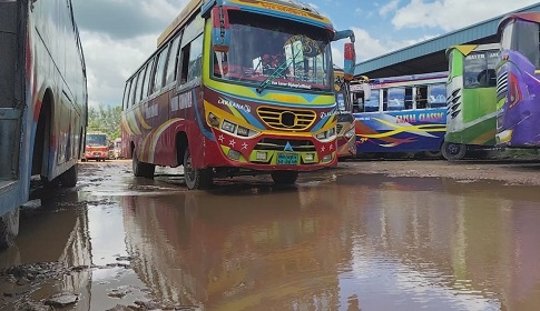 ফরিদপুর নতুন বাস স্ট্যান্ড এলাকায় যানজট নিরসনে সংস্কার কাজ শুরু