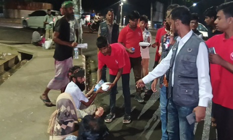 ছিন্নমূল, বাস্তহারা মানুষের পাশে দাঁড়ালেন মানবিক করিম টিম