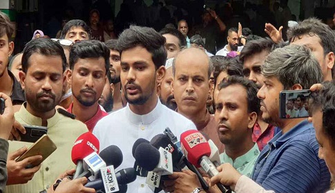 ‘ফ্যাসিবাদীরা না থাকায় অনেকের মাথা নষ্ট হয়ে গেছে’