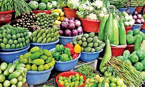 দাম কমছে সবজির, তবুও ফেরেনি স্বস্তি 
