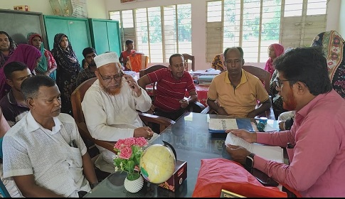 বিদ্যালয়ের প্রধান শিক্ষকের বিরুদ্ধে নানা অভিযোগ, তদন্তে পারিবারিক দ্বন্দ্ব, বিপাকে কোমলমতি শিক্ষার্থীরা
