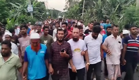 ভাঙ্গায় পঞ্চম বারের মতো সড়ক অবরোধ করেছে এলাকাবাসী