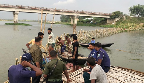 চাটমোহরে অবৈধ সোঁতি বাঁধ অপসারণ