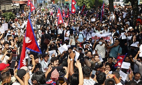 নেপালে অন্তর্বর্তী প্রধানমন্ত্রীর পদত্যাগ দাবিতে আবারও রাস্তায় জেন জি