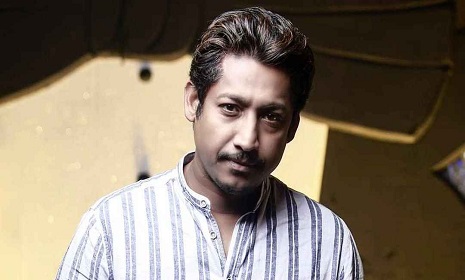 ‘মদের বোতলে পানি দেখে ভুল বুঝেছেন আমির হামজা’