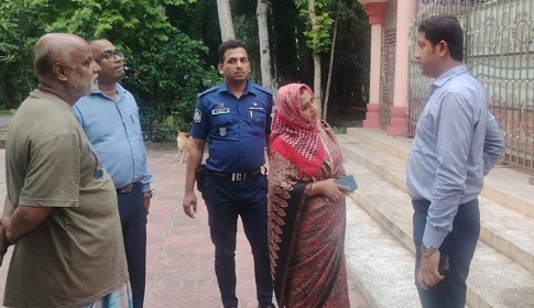 লোহাগড়ার বিভিন্ন পূজা মণ্ডব পরিদর্শন করলেন জেলা প্রশাসক শারমিন আক্তার