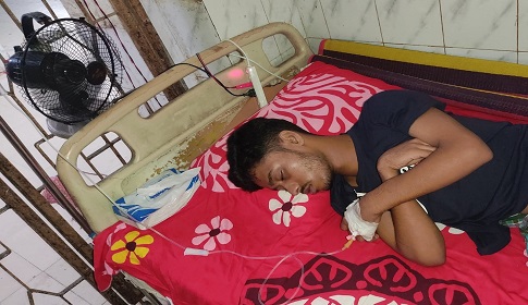 ঠাকুরগাঁওয়ে নির্মাণাধীন ৪ তলা ভবনের দেয়াল পড়ে এক শিক্ষার্থী গুরুতর আহত