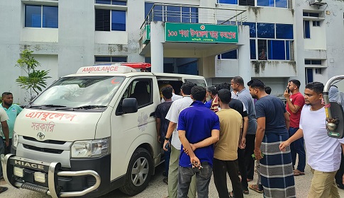 গোপালগঞ্জে বাস-ইজিবাইক মুখোমুখি সংঘর্ষে দম্পতিসহ নিহত ৪