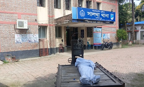 সালথায় পারিবারিক কলহের ‌জেরে স্ত্রীকে হত্যার অভিযোগ 