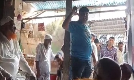 ‘পাড়ায় ধইর‍্যা মাইর‍্যা ফেলবো’