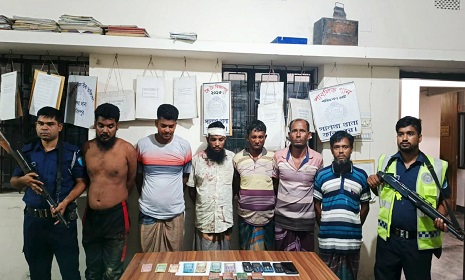 সালথায় যৌথ বাহিনীর অভিযানে ৬ জুয়াড়ি গ্রেপ্তার