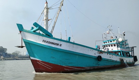 লাইসেন্সবিহীন এফ.ভি. কোহিনুর-২ বারবার সাগরে, নীরব মৎস্য দপ্তর