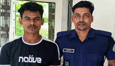 আগৈলঝাড়ায় গৃহবধূ ধর্ষণ মামলায় আইয়ুব মৃধা গ্রেফতার