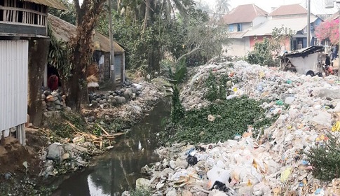 মৃতপ্রায় খালের কারণে বাড়ছে অনাবাদি জমির সংখ্যা 