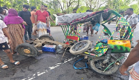 নাটোরে সড়ক দুর্ঘটনায় স্বামীর ১১ ঘণ্টা পর স্ত্রী’র মৃত্য,. মৃতের সংখ্যা ৪