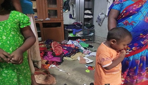 সাতক্ষীরায় বাড়ির সবাইকে অজ্ঞান করে নগদ টাকাসহ বিভিন্ন জিনিসপত্র চুরি