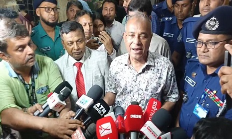 ‘অসুরের মুখে দাড়ি, কারও ছাড় নেই’