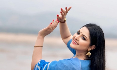 কারাগারে বন্দি দিনগুলো নিয়ে সিনেমা বানাতে চান পরীমনি