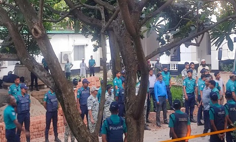 মানবতাবিরোধী অপরাধে ১৫ সেনা কর্মকর্তাকে কারাগারে পাঠানোর নির্দেশ