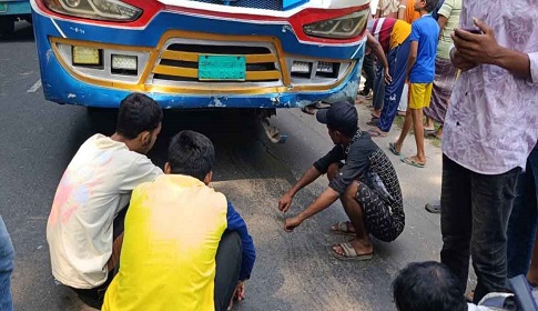 বাগেরহাটে বাস চাপায় ঠিকাদার নিহত